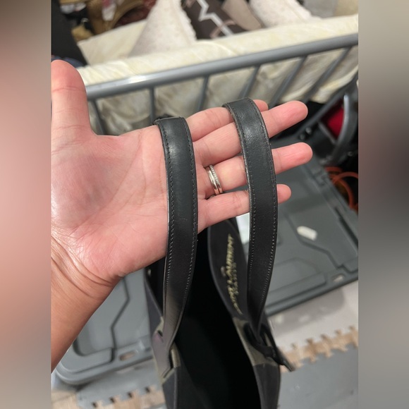 SAINT LAURENT
Canvas Beach Shopping East West Tote Black - Picture 7 of 9